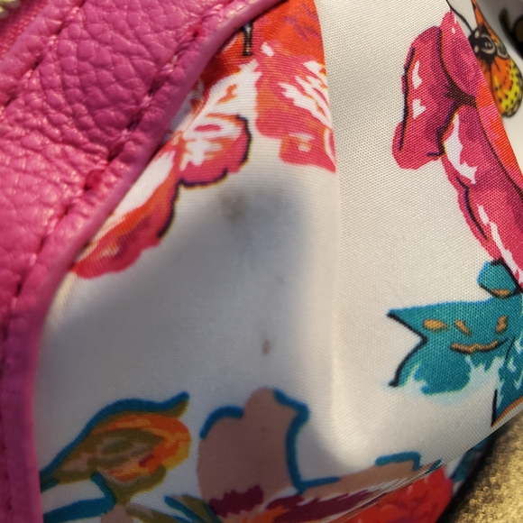 Betsey Johnson Floral Fabric & Pink  Faux Leather Cosmetic Bag - Picture 9 of 9